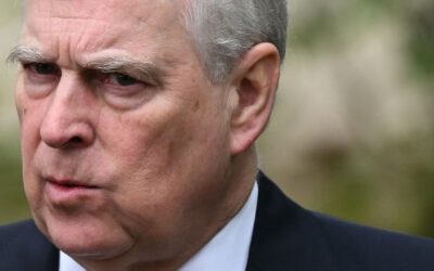 Ex-Prinz Andrew erstmals seit Festnahme mit Corgis gesichtet