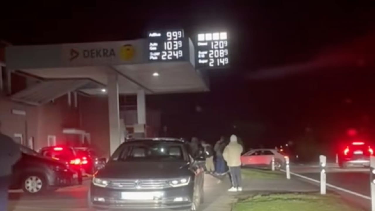 Defekt macht es möglich: Diesel für 1,20 Euro! Ansturm auf Tankstelle