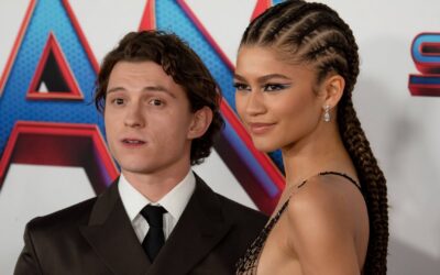 Wie Romeo: Tom Holland winkt Zendaya vom Balkon in Paris