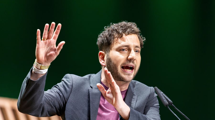 Energiepolitik: Banaszak warnt vor Merz-Gedankenspielen zum Kohleausstieg