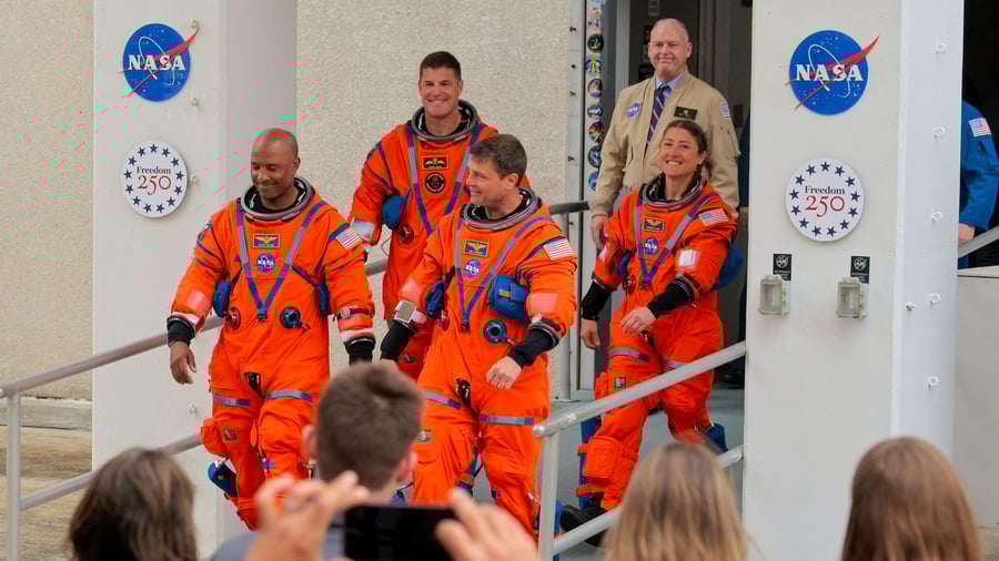 Weltraum: Erste Mondmission seit 50 Jahren: „Artemis 2“ soll am Mittwochabend endlich starten