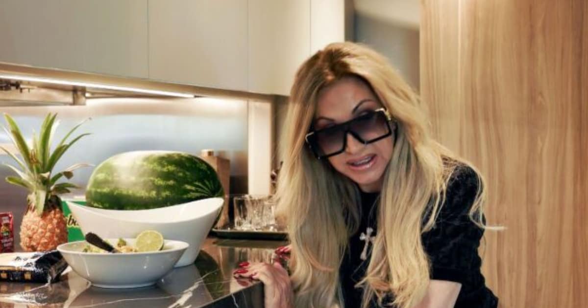 carmen-geiss-motzt-wegen-fehlender-arbeitsmoral-ihrer-toechter-undankbar.png Carmen Geiss motzt wegen fehlender Arbeitsmoral ihrer Töchter: „Undankbar“