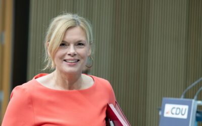 „Ich bete auch“: Julia Klöckner spricht über ihre Religion im Alltag