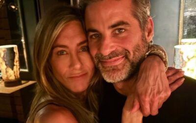 Jennifer Aniston zeigt sich verliebt auf Foto mit Jim Curtis