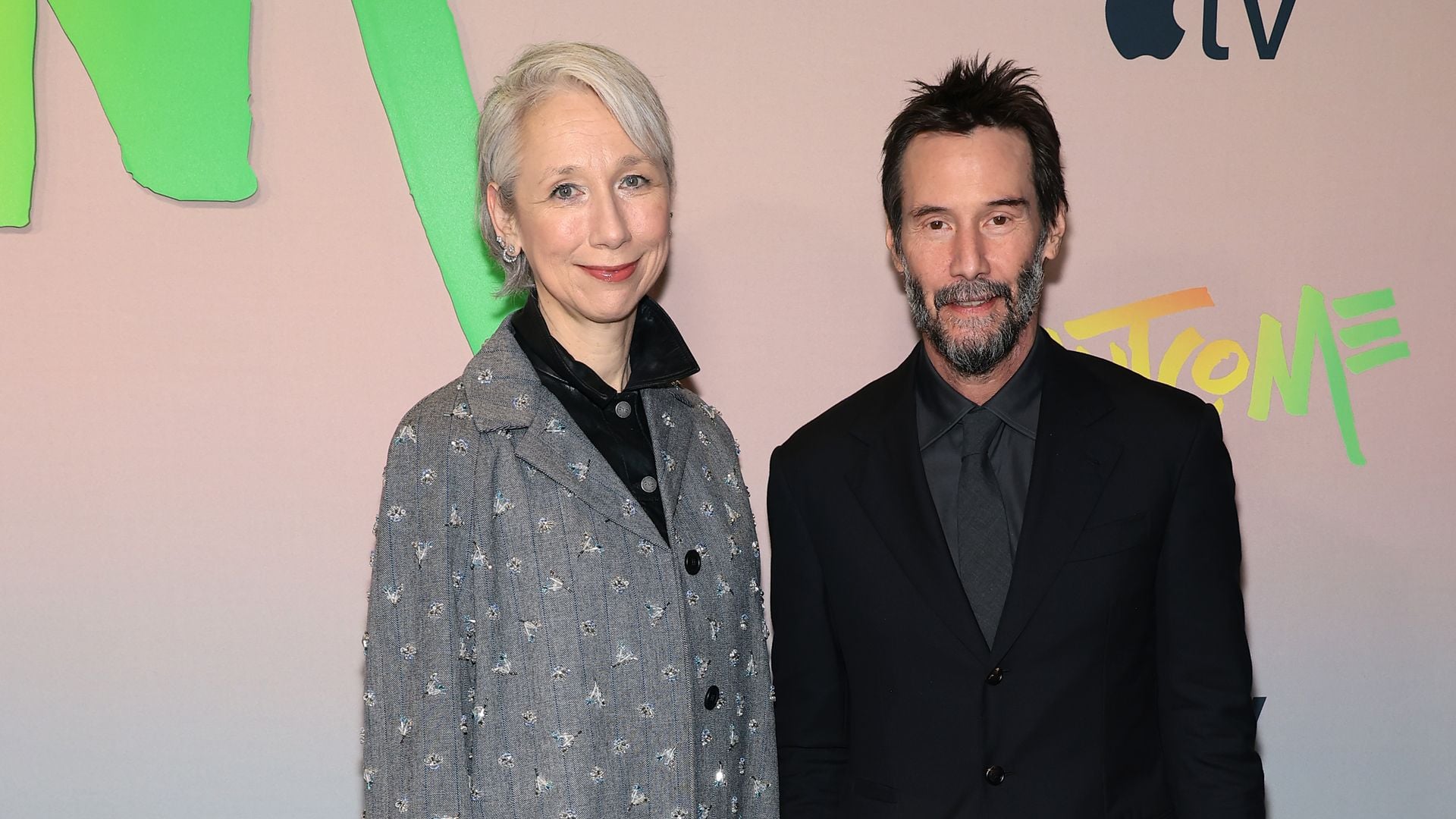 Keanu Reeves zeigt sich mit seiner Freundin bei Filmpremiere