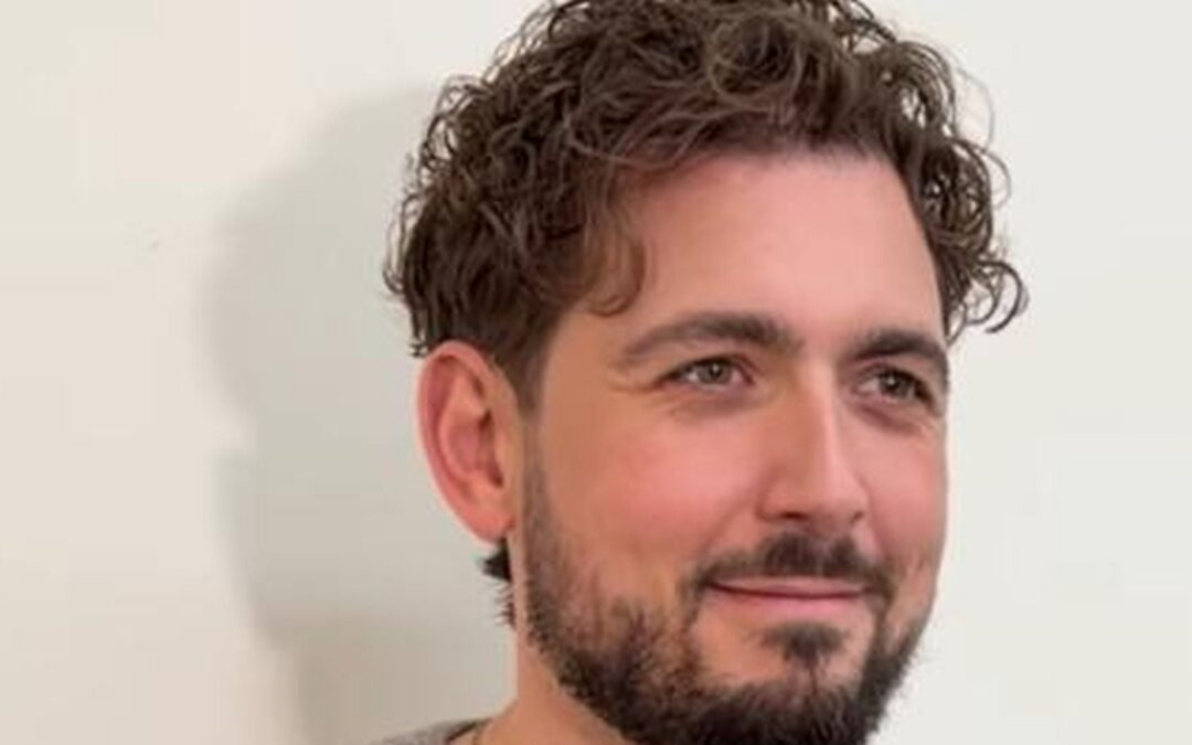 „Was Neues“: Chris Wackert hat sich Dauerwelle machen lassen