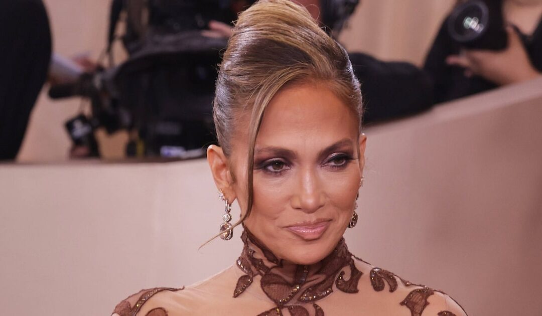 Jennifer Lopez schreibt mit Überraschungsauftritt bei Coachella Geschichte