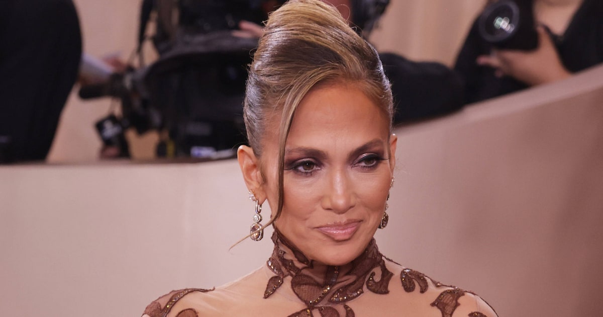 Jennifer Lopez schreibt mit Überraschungsauftritt bei Coachella Geschichte