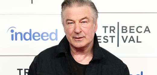 alec-baldwin-dachte-nach-rust-tragoedie-ans-aufhoeren.jpg Alec Baldwin dachte nach »Rust«-Tragödie ans Aufhören
