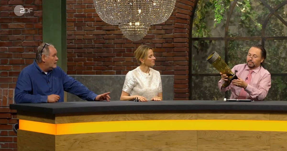 bares-fuer-rares-bietergefecht-geraet-ausser-kontrolle-wie-bist-du-denn-drauf.jpeg „Bares für Rares“-Bietergefecht gerät außer Kontrolle: „Wie bist du denn drauf?“