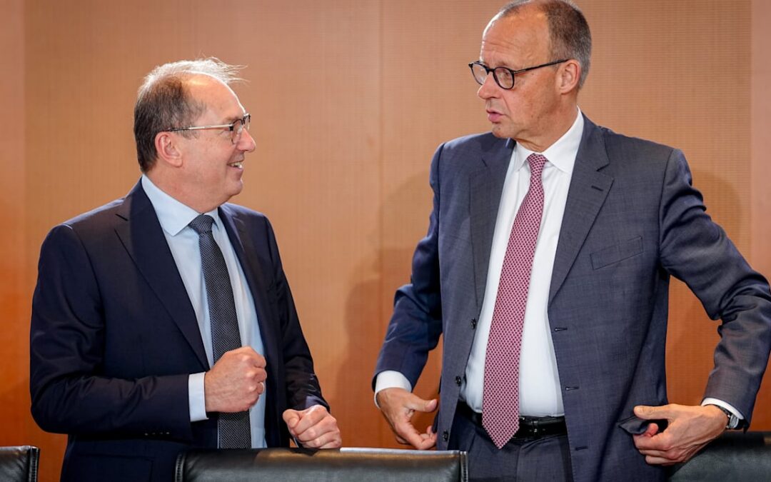 BILD-Politikvize redet sich in Rage: „20 Prozent mehr für Minister! Komplett irre!“