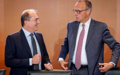 BILD-Politikvize redet sich in Rage: „20 Prozent mehr für Minister! Komplett irre!“