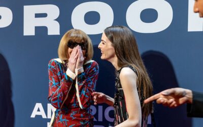Beim Posieren mit Tochter Bee bekommt Anna Wintour Lachanfall