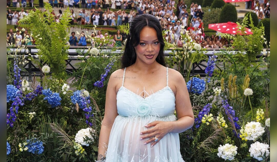 Auf Magazincover: Rihanna zeigt erstmals Tochter Rocki