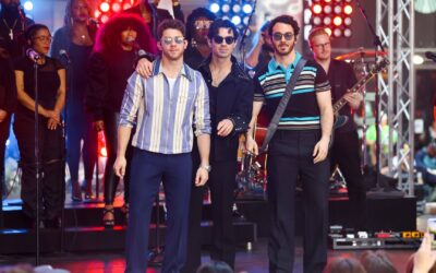 Nach Schlaganfall: Jonas Brothers feiern Stärke ihrer Mutter