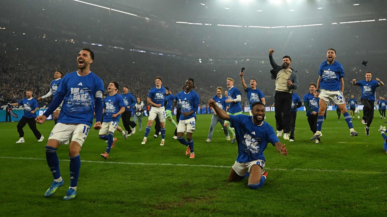 Bundesliga-Rückkehr perfekt: Aufstiegs-Ekstase auf Schalke!