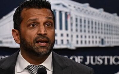 Kash Patel: FBI-Chef verschenkte Custom-Whiskey-Flaschen mit Logo seiner Behörde