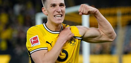 Dortmund besiegt Frankfurt und holt sich die Vizemeisterschaft