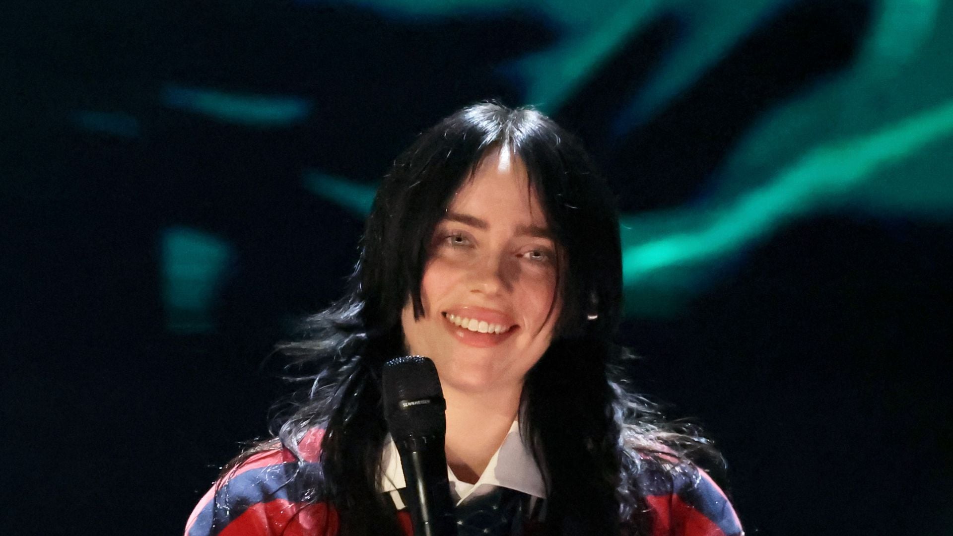 Billie Eilish spricht offen über Tourette-Syndrom und Tics