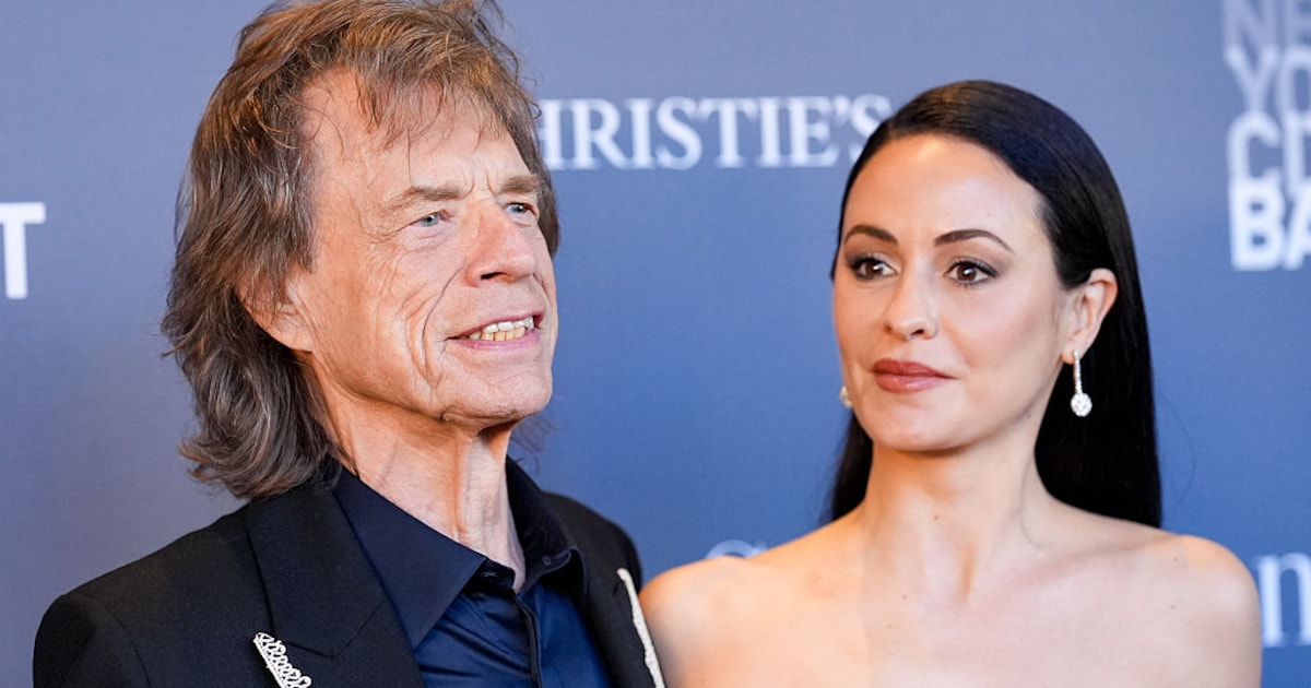 Mick Jagger und Melanie Hamrick zeigen sich verliebt auf rotem Teppich