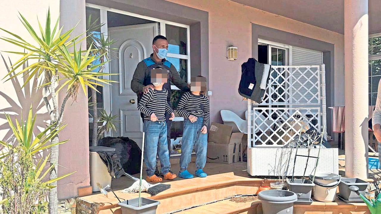 kinder-jahrelang-eingesperrt-haft-fuer-eltern-aus-dem-horror-haus.jpg Kinder jahrelang eingesperrt: Haft für Eltern aus dem Horror-Haus