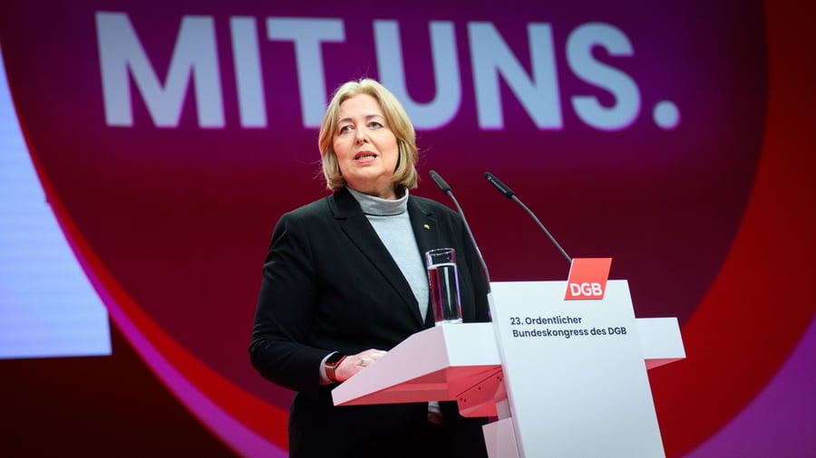 dgb-kongress-streit-um-wochenarbeitszeit-bas-will-gewerkschaften-und-arbeitgeber-an-e6a0478d86aabb.jpg DGB-Kongress: Streit um Wochenarbeitszeit – Bas will Gewerkschaften und Arbeitgeber an einen Tisch bringen