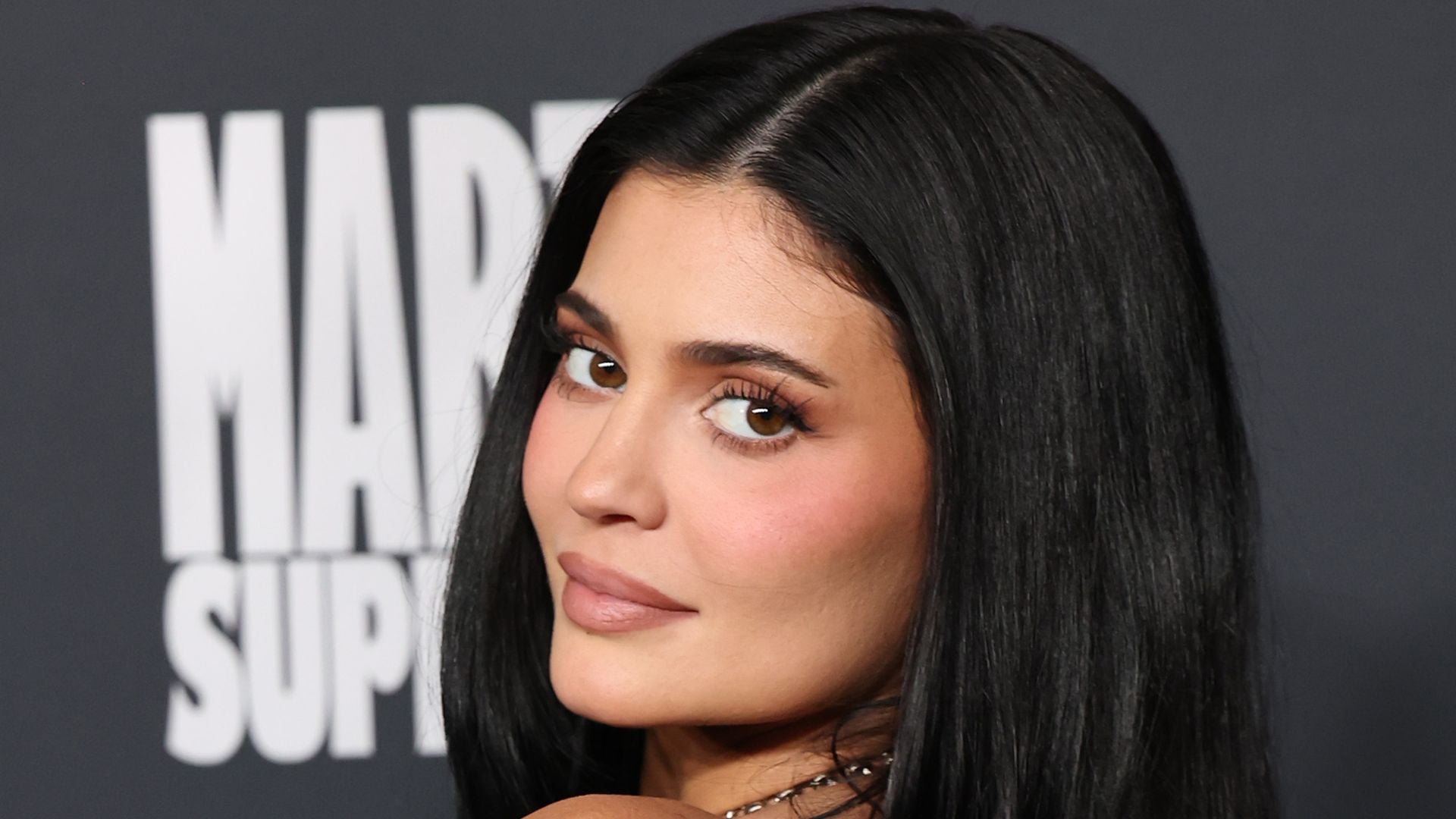 kylie-jenner-packt-ueber-ihre-kindheit-im-rampenlicht-aus.jpg Kylie Jenner packt über ihre Kindheit im Rampenlicht aus