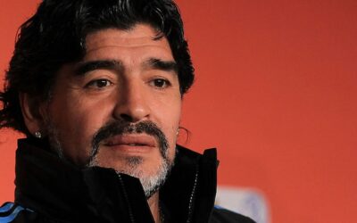 Tochter von Fußball-Legende Diego Maradona (†) erhebt im neuen Prozess um dessen Tod schwere Vorwürfe gegen Ex-Leibarzt
