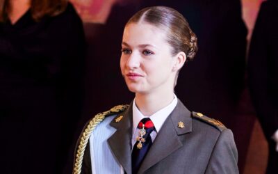 Prinzessin Leonor von Spanien springt bei Fallschirmausbildung aus 400 Metern Höhe