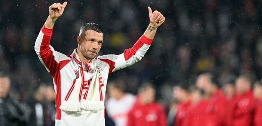 lukas-podolski-beendet-seine-fussball-karriere.jpg Lukas Podolski beendet seine Fußball-Karriere