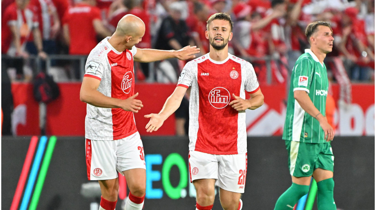 2-bundesliga-rot-weiss-essen-schlaegt-greuther-fuerth-im-relegations-hinspiel.jpg 2. Bundesliga: Rot-Weiß Essen schlägt Greuther Fürth im Relegations-Hinspiel