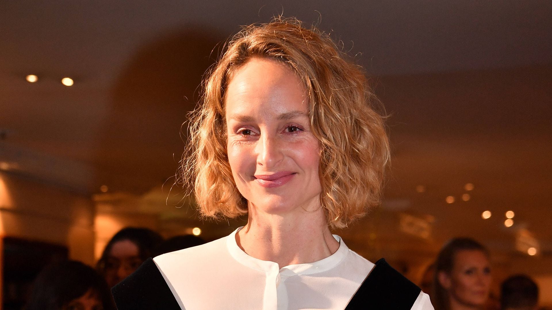 lara-joy-koerner-haelt-bewegende-trauerrede-fuer-ihren-sohn-e280a0.jpg Lara Joy Körner hält bewegende Trauerrede für ihren Sohn (†)