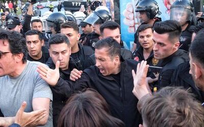 Türkei: Erdoğan schließt erneut Bilgi-Universität – Studierende protestieren
