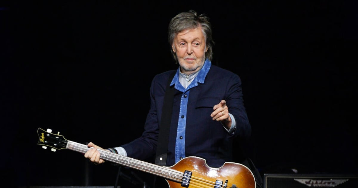 paul-mccartney-fuehrt-bis-heute-gespraeche-mit-john-lennon-e280a0.jpg Paul McCartney führt bis heute Gespräche mit John Lennon (†)