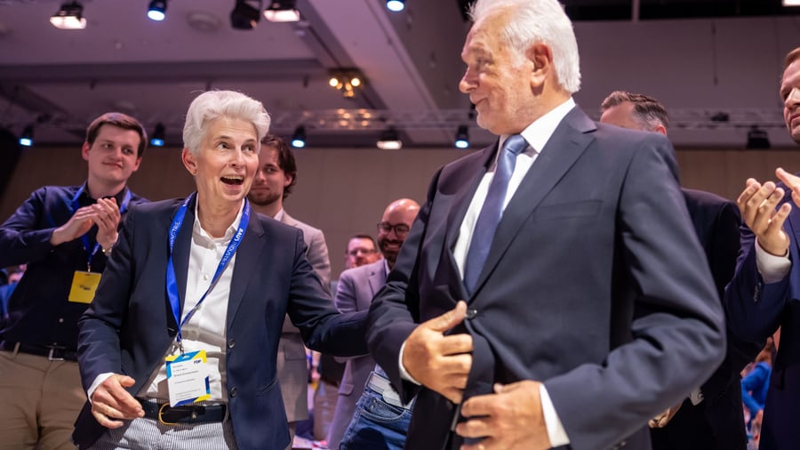 fdp-niemals-zusammenarbeit-mit-afd-kubicki-wird-nach-kampfabstimmung-neuer-fdp-parteichef.jpg FDP: „Niemals Zusammenarbeit mit AfD“ – Kubicki wird nach Kampfabstimmung neuer FDP-Parteichef