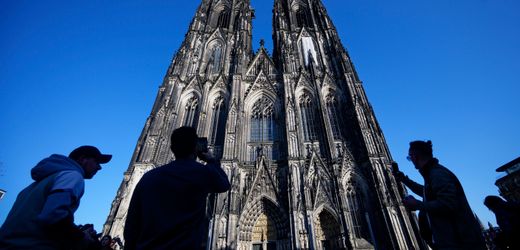 koelner-dom-besucher-muessen-kuenftig-zwoelf-euro-eintritt-zahlen.jpg Kölner Dom: Besucher müssen künftig zwölf Euro Eintritt zahlen