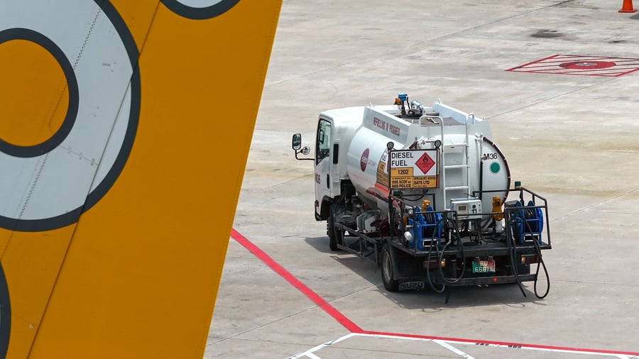 ukraine-krieg-russland-prueft-offenbar-import-von-flugzeugtreibstoff.jpg +++ Ukraine-Krieg +++: Russland prüft offenbar Import von Flugzeugtreibstoff