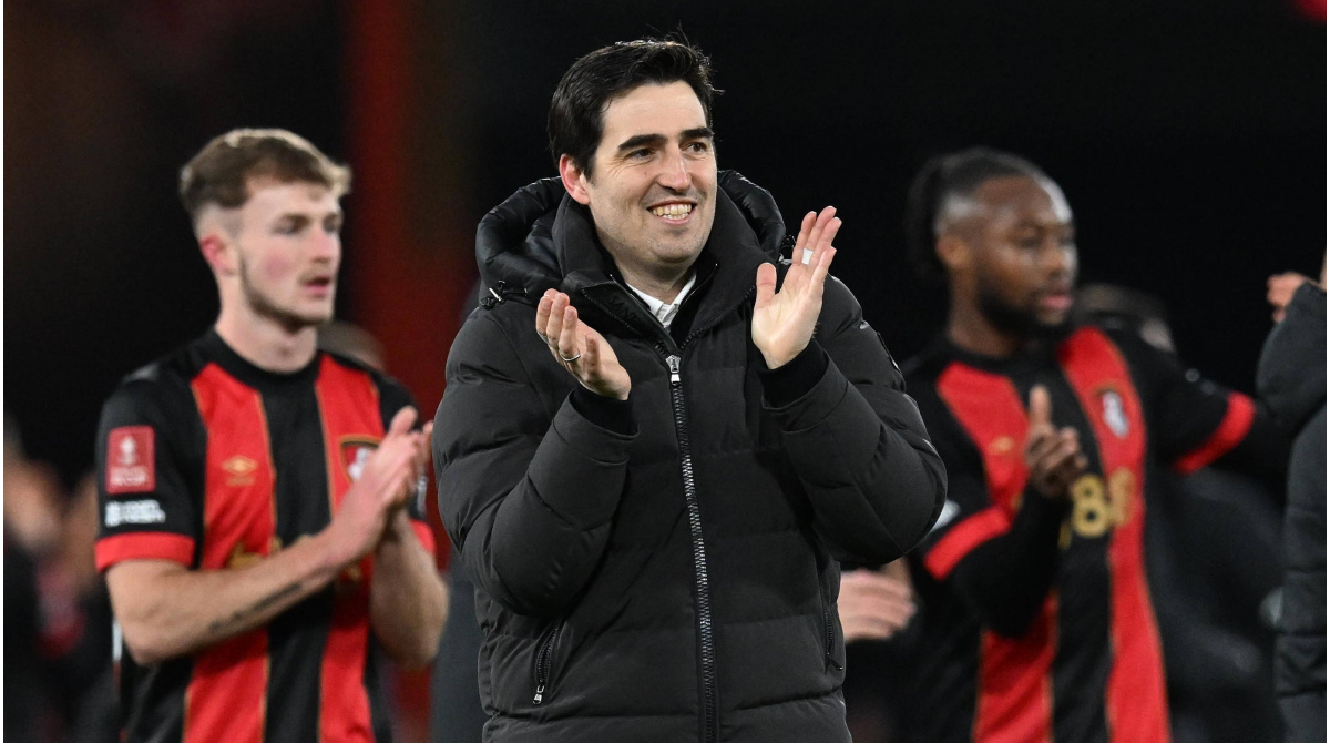 Liverpool präsentiert Bournemouth-Rekordtrainer Iraola