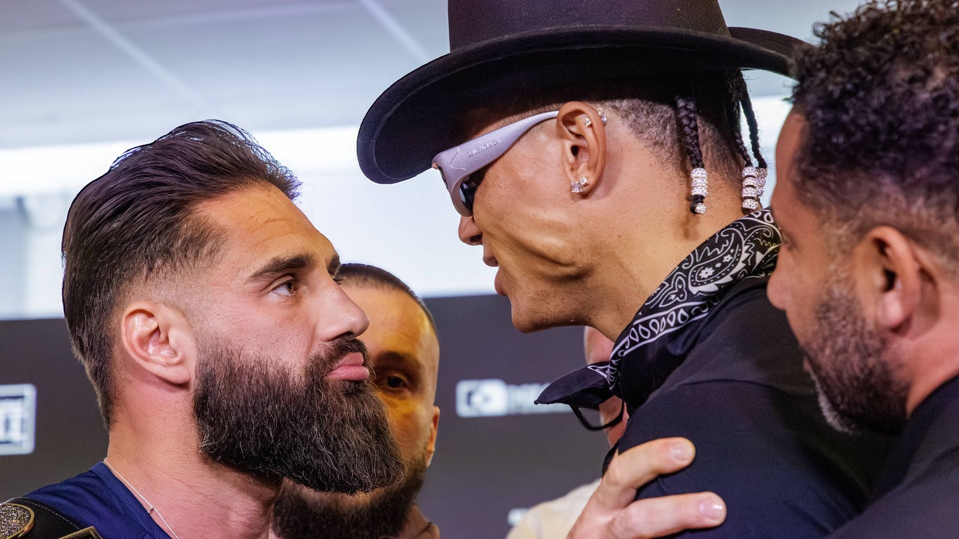 fame-fighting-showdown-kann-aleks-petrovic-chase-stoppen.jpg Fame-Fighting-Showdown: Kann Aleks Petrovic Chase stoppen?