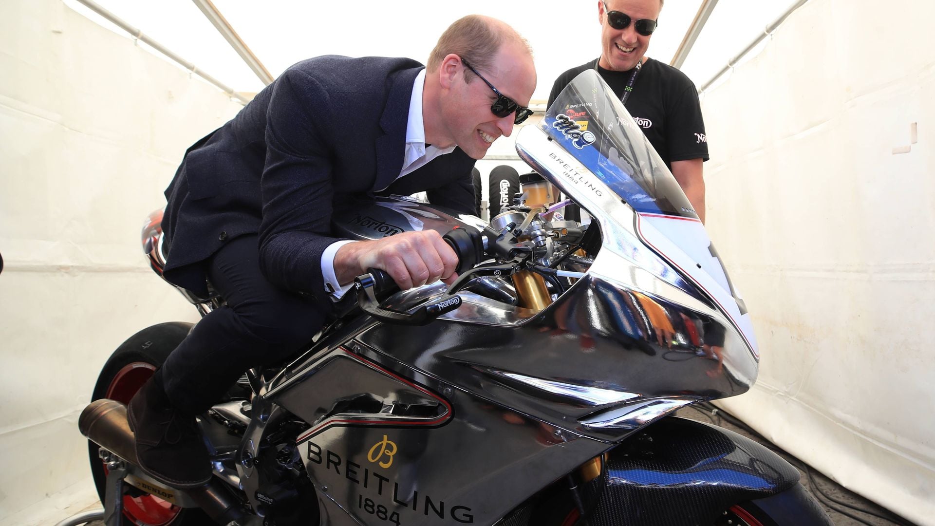 Prinz William gesteht geheime Biker-Trips in Verkleidung