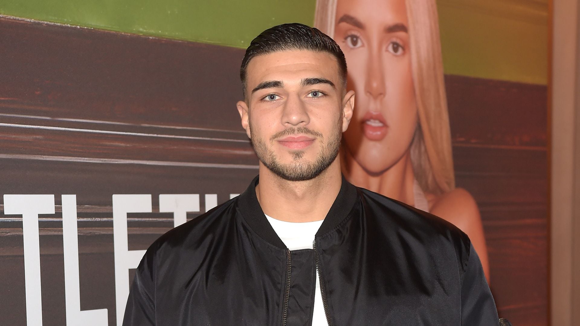 tommy-fury-lebt-vor-seinem-kampf-im-wohnwagen-auf-parkplatz.jpg Tommy Fury lebt vor seinem Kampf im Wohnwagen auf Parkplatz