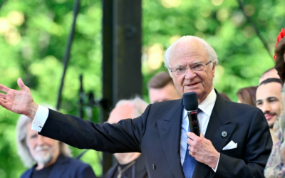 Carl Gustaf bringt seine Gäste zum Lachen: „Haltet durch, es wird großartig!“