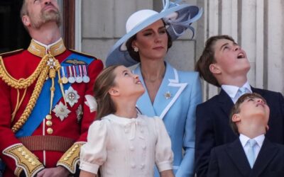 Prinz George kämpft bei „Trooping the Color“ mit sich
