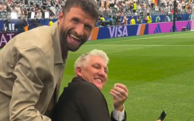 Thomas Müller auf Kuschelkurs mit Manuel Neuer und Bastian Schweinsteiger