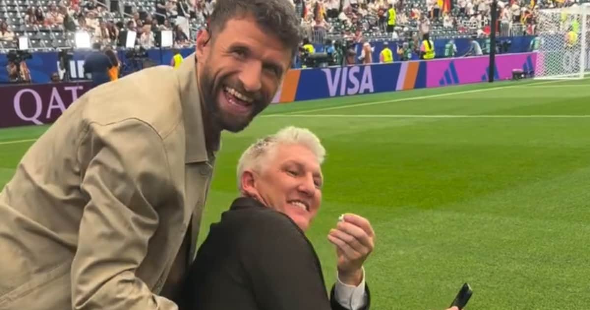 Thomas Müller auf Kuschelkurs mit Manuel Neuer und Bastian Schweinsteiger